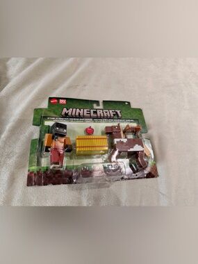 Minecraft Stable Master Makena & Horse Action Figure